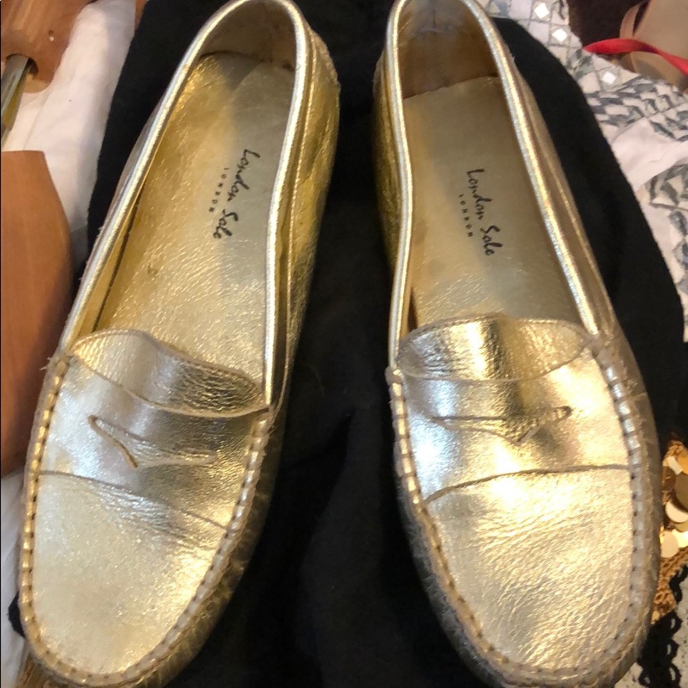 London Sole gold leather shoes